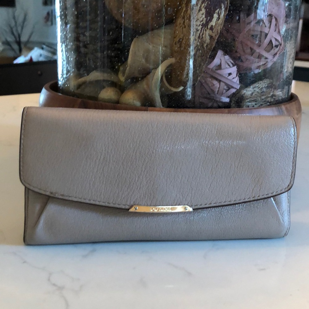 Pre loved COACH tan wallet